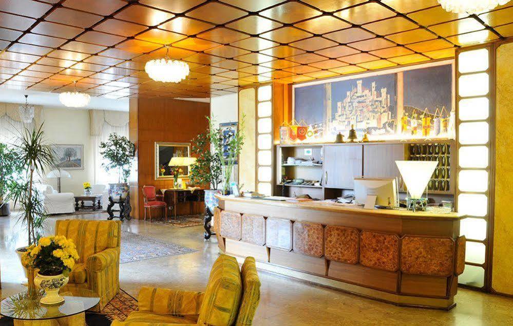 Hotel Beatrice Este Kültér fotó